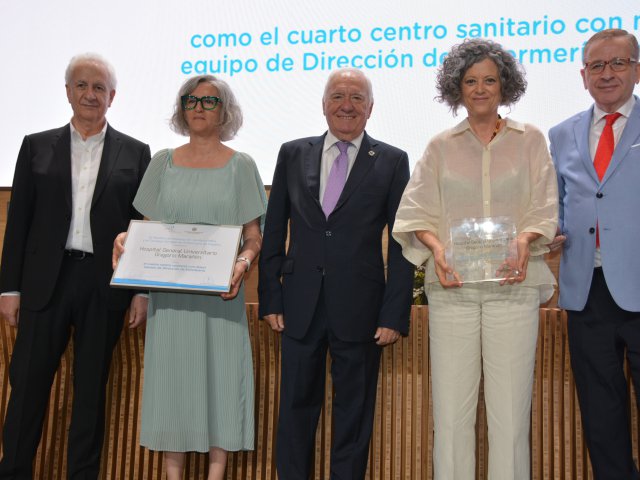 4.	4. Hospital Gregorio Marañón de Madrid.  De izda a dcha: José María Sansegundo, Sonia García, Florentino Pérez Raya y Mercedes Pañeró